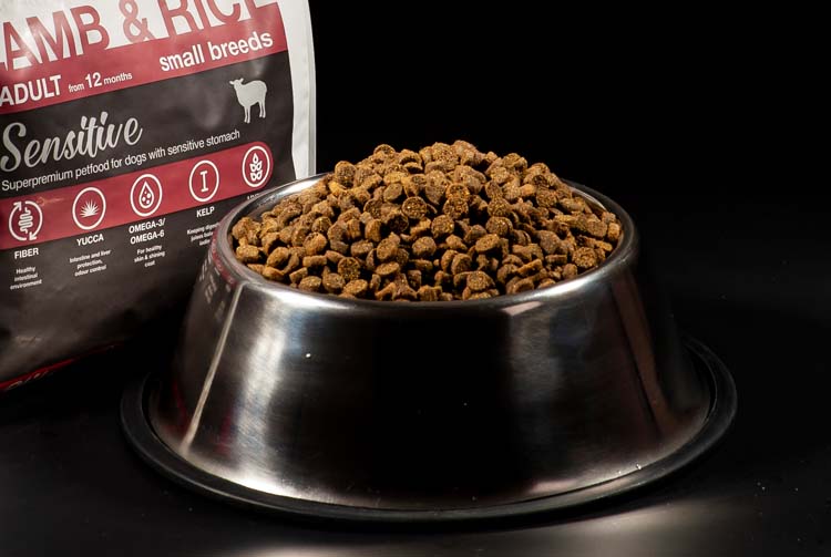 Какой завод сухого корма производит корма Blitz?